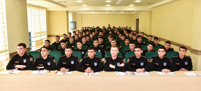 Polis Akademiyasında təcrübəli mütəxəssislərin iştirakı ilə dərslər keçirilir